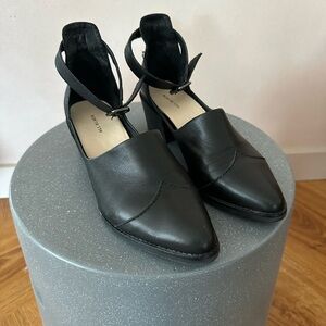 Sleek Black Pointed Toe Mules